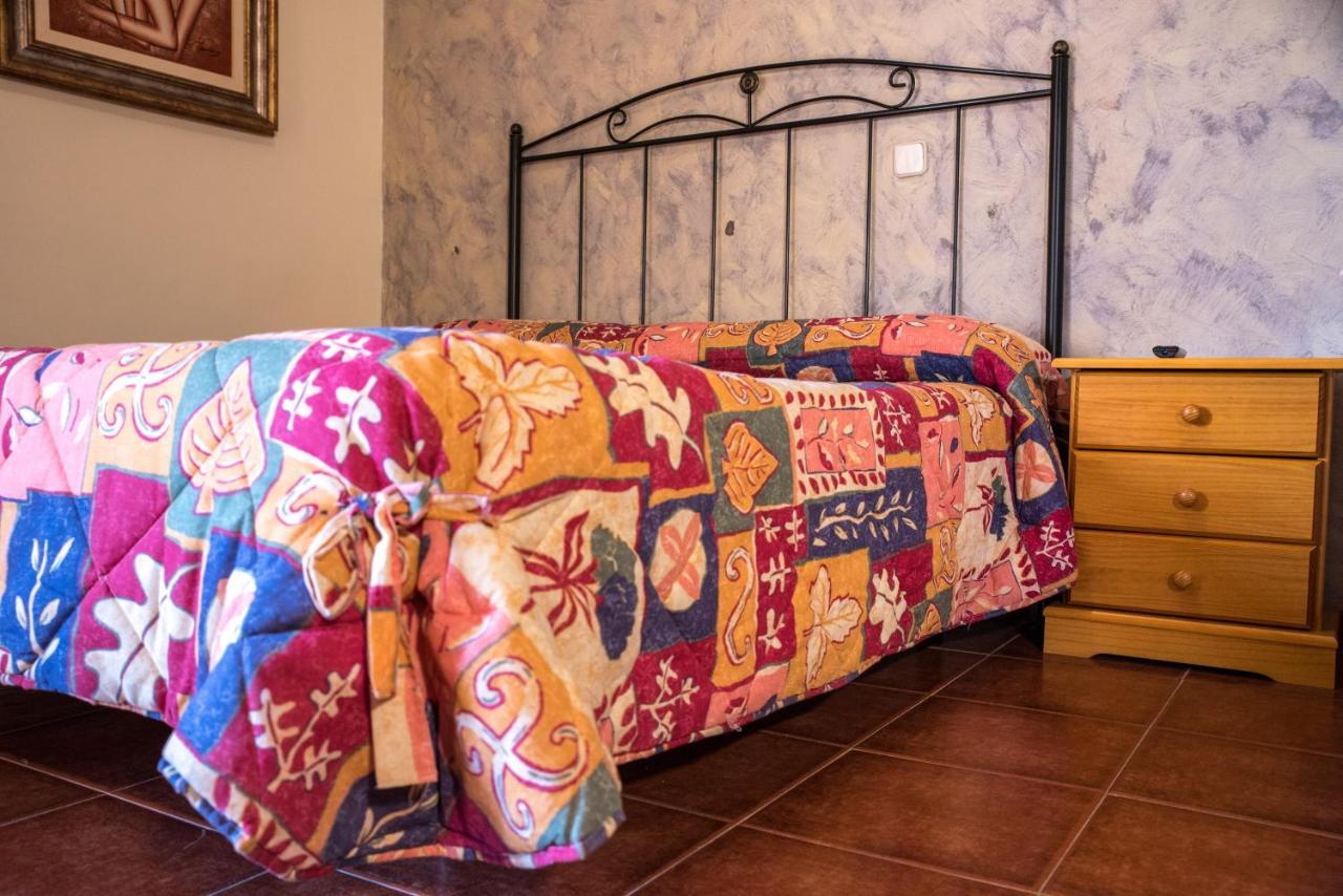 Hospedaje Rural Casa Parri Poveda de la Sierra Eksteriør billede