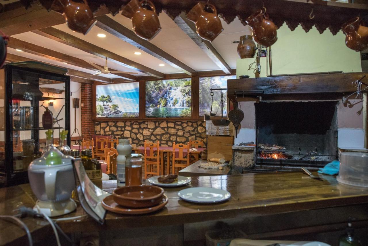 Hospedaje Rural Casa Parri Poveda de la Sierra Eksteriør billede