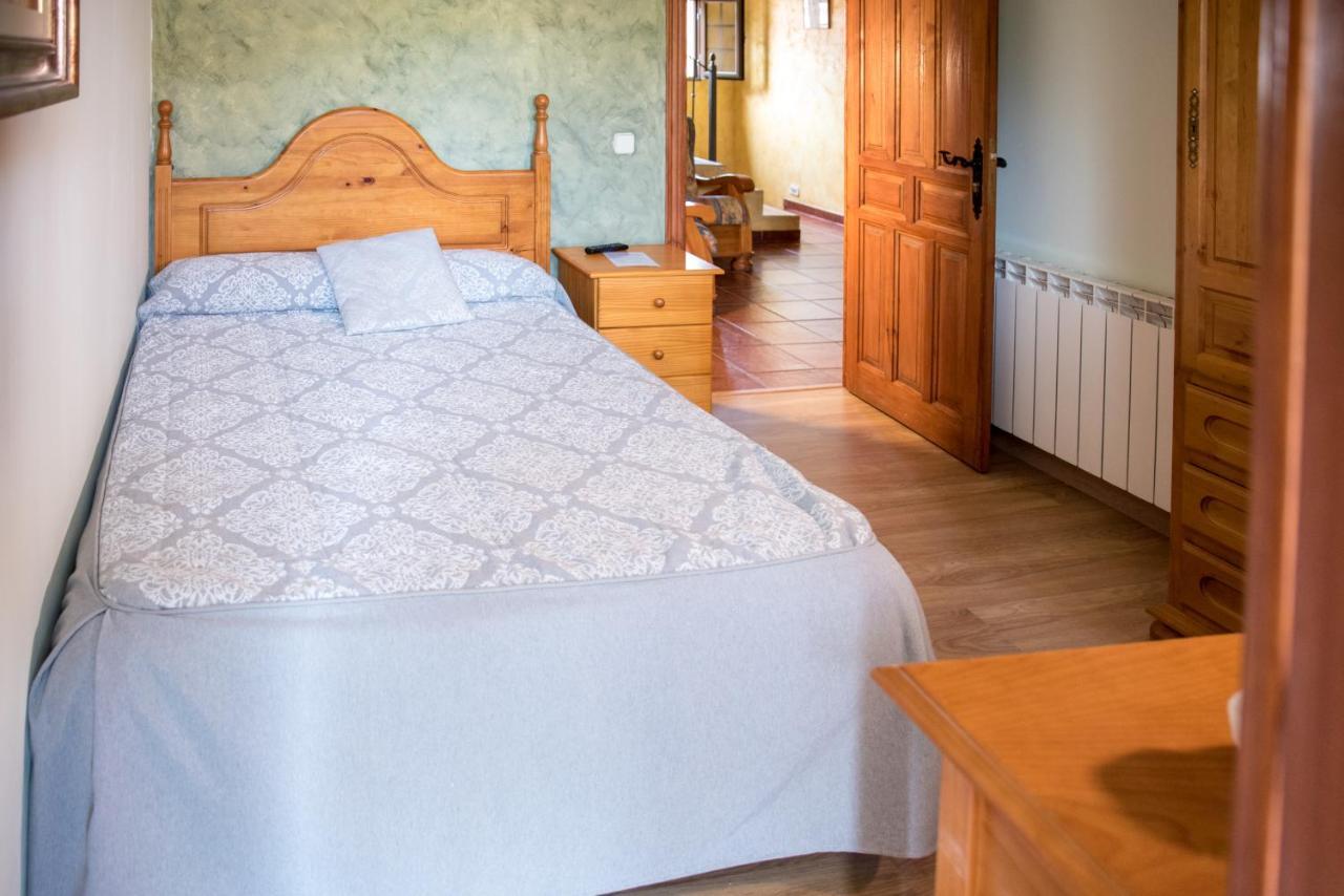 Hospedaje Rural Casa Parri Poveda de la Sierra Eksteriør billede